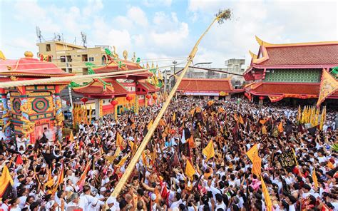 Das Phuket Vegetarian Festival – Eine Mischung aus chinesischer Volksreligion und lokaler thailändischer Tradition